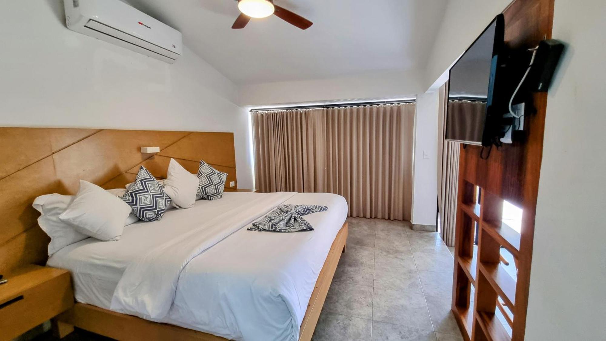 Buena Vista Oceanfront & Hot Springs Resort Buenavista  Dış mekan fotoğraf