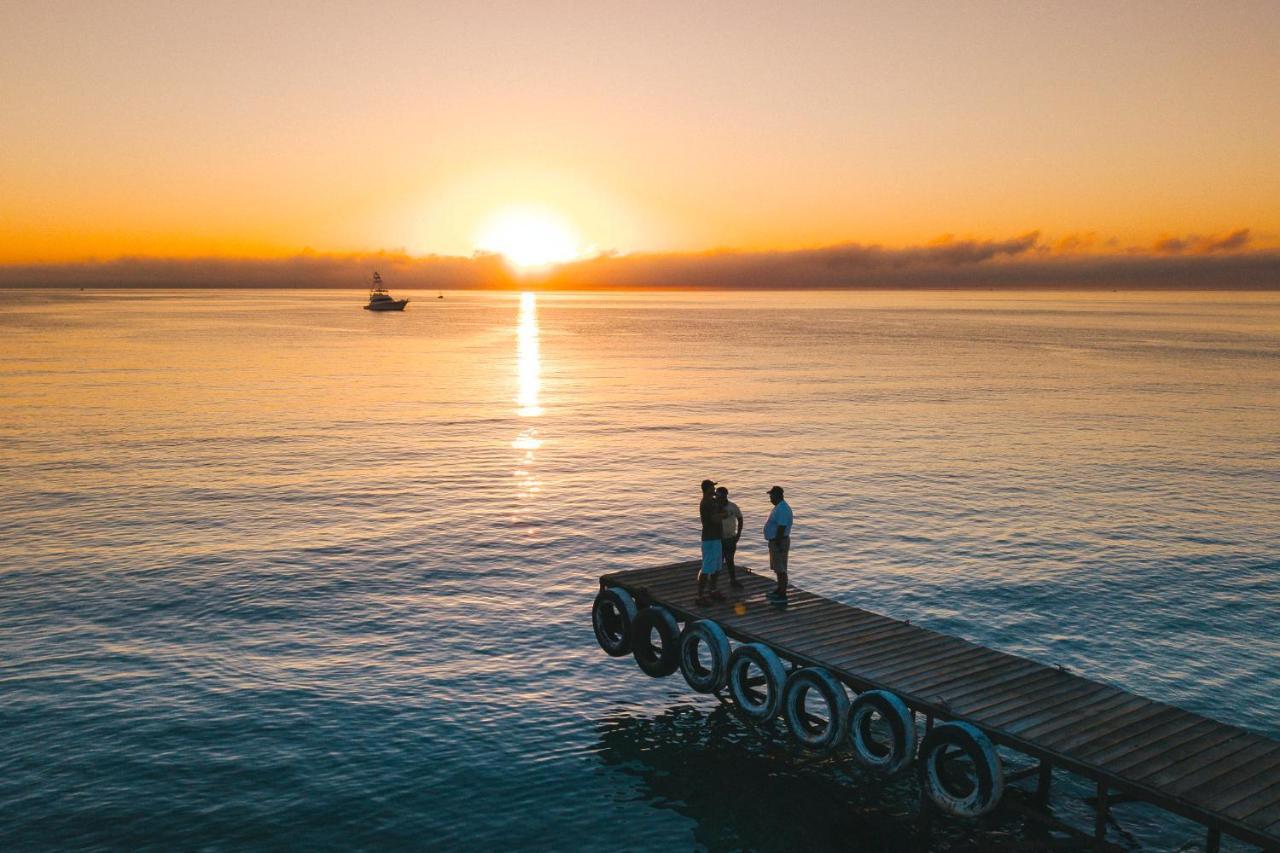 Buena Vista Oceanfront & Hot Springs Resort Buenavista  Dış mekan fotoğraf